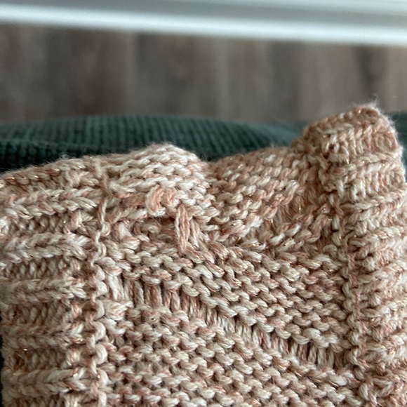 White House Black Market women’s M cold shoulder beige with gold sweater - Picture 5 of 6